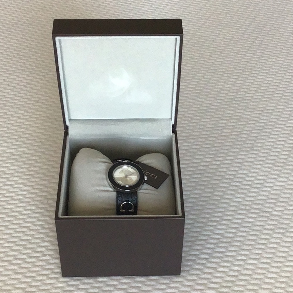 Gucci Womens Watch